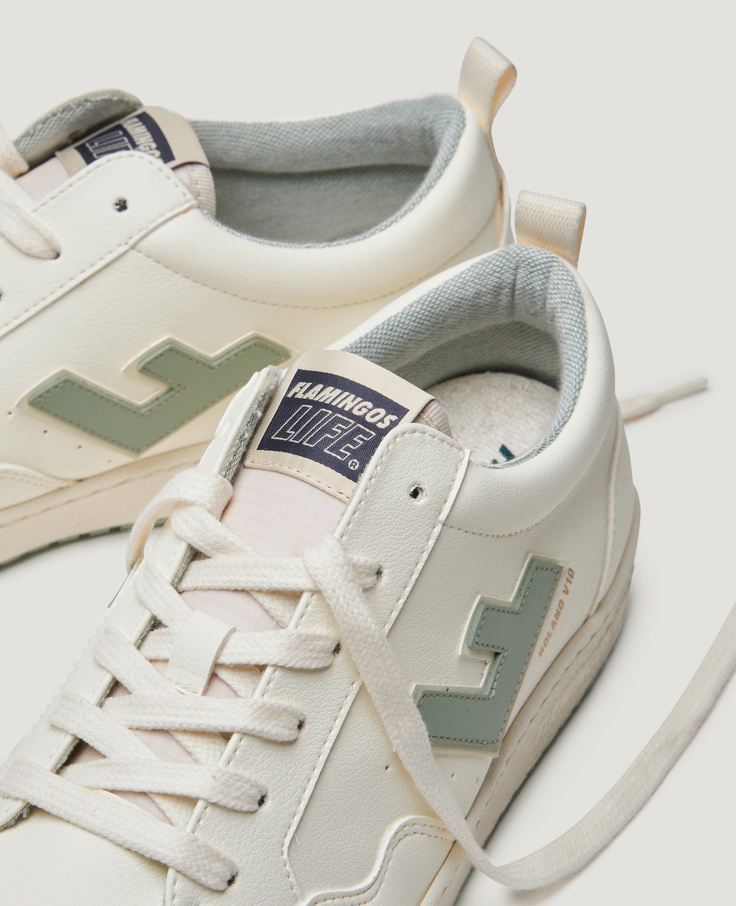 ROLAND V.10 PEARL LAUREL