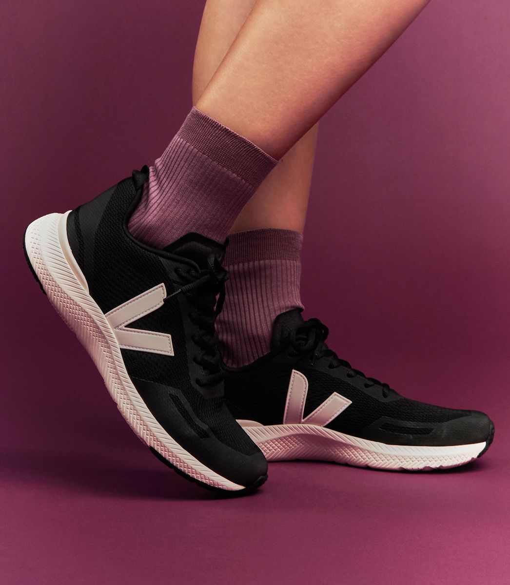 Impala Jacquard Black Cream