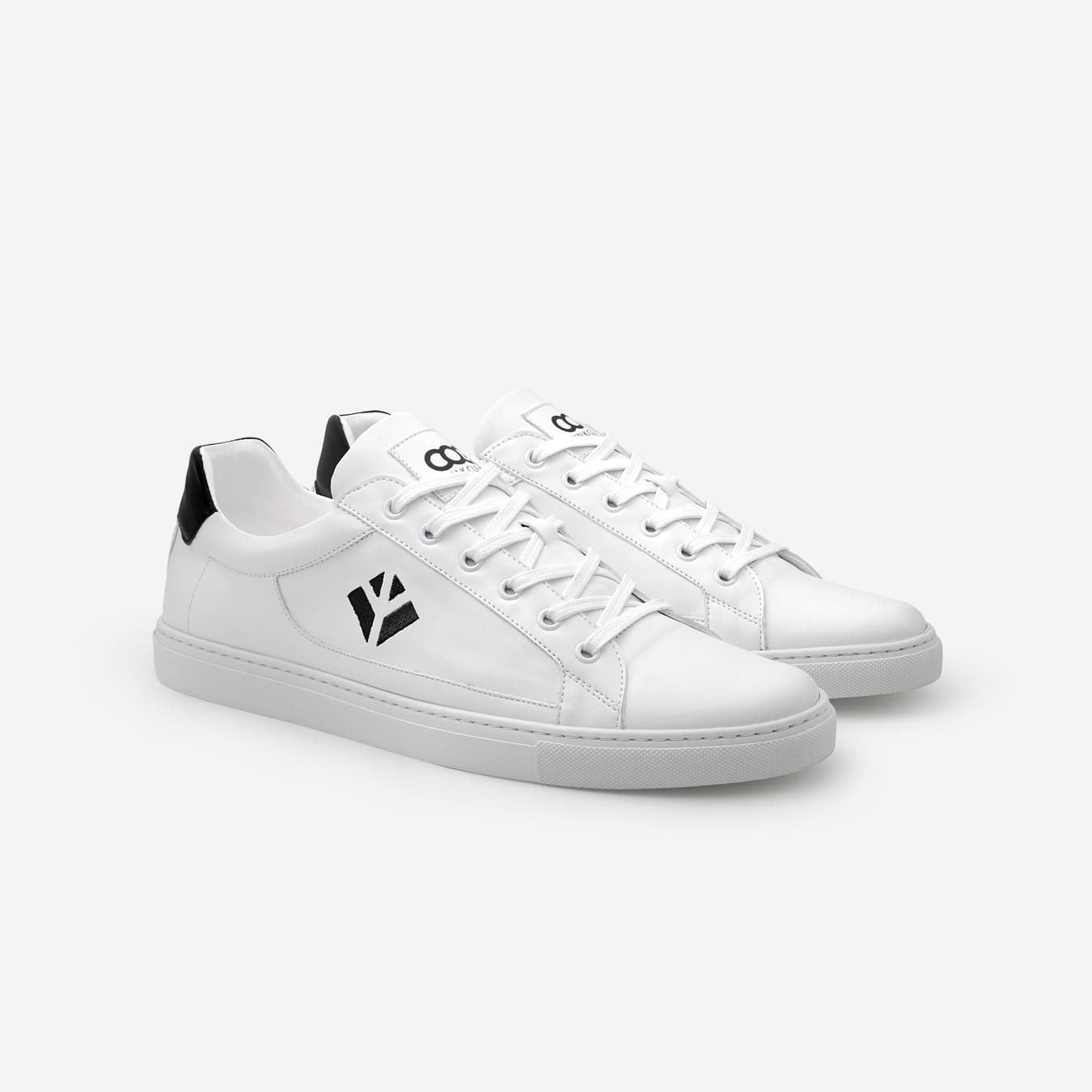 Sneakers baskets basses végan et écologique blanc noir - Winton Cog